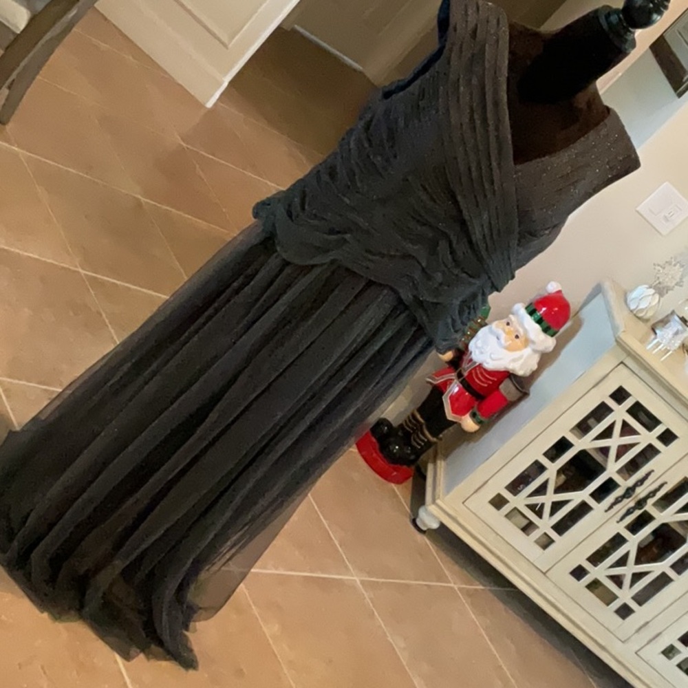 Elegant Black Evening Gown
